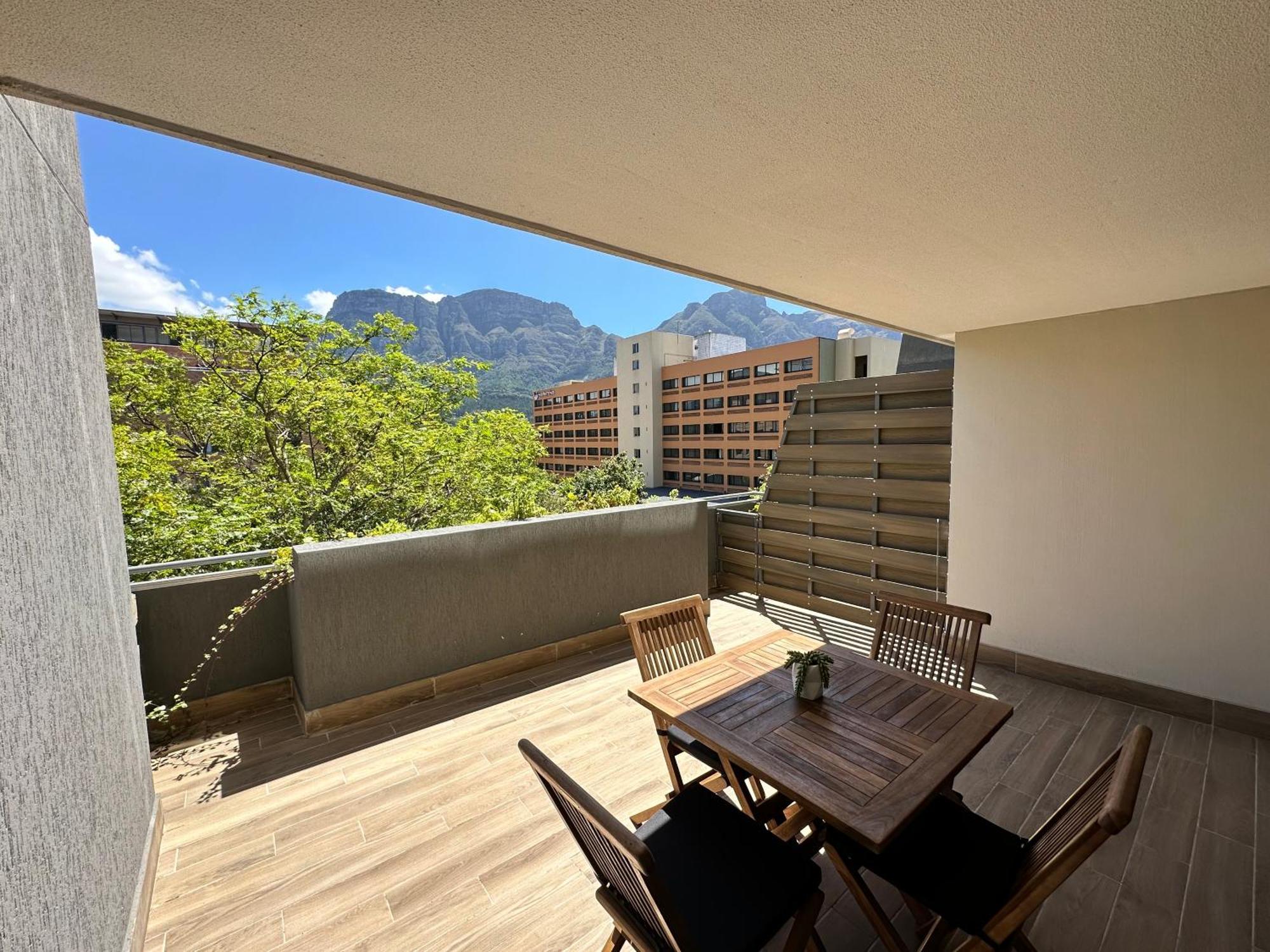 Newlands Peak Apartments เคปทาวน์ ภายนอก รูปภาพ